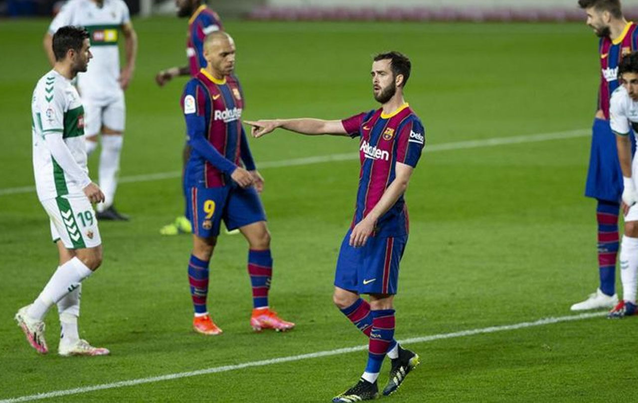Exclusiva: Pjanic se convierte en la última bomba de relojería en el vestuario del Barça 