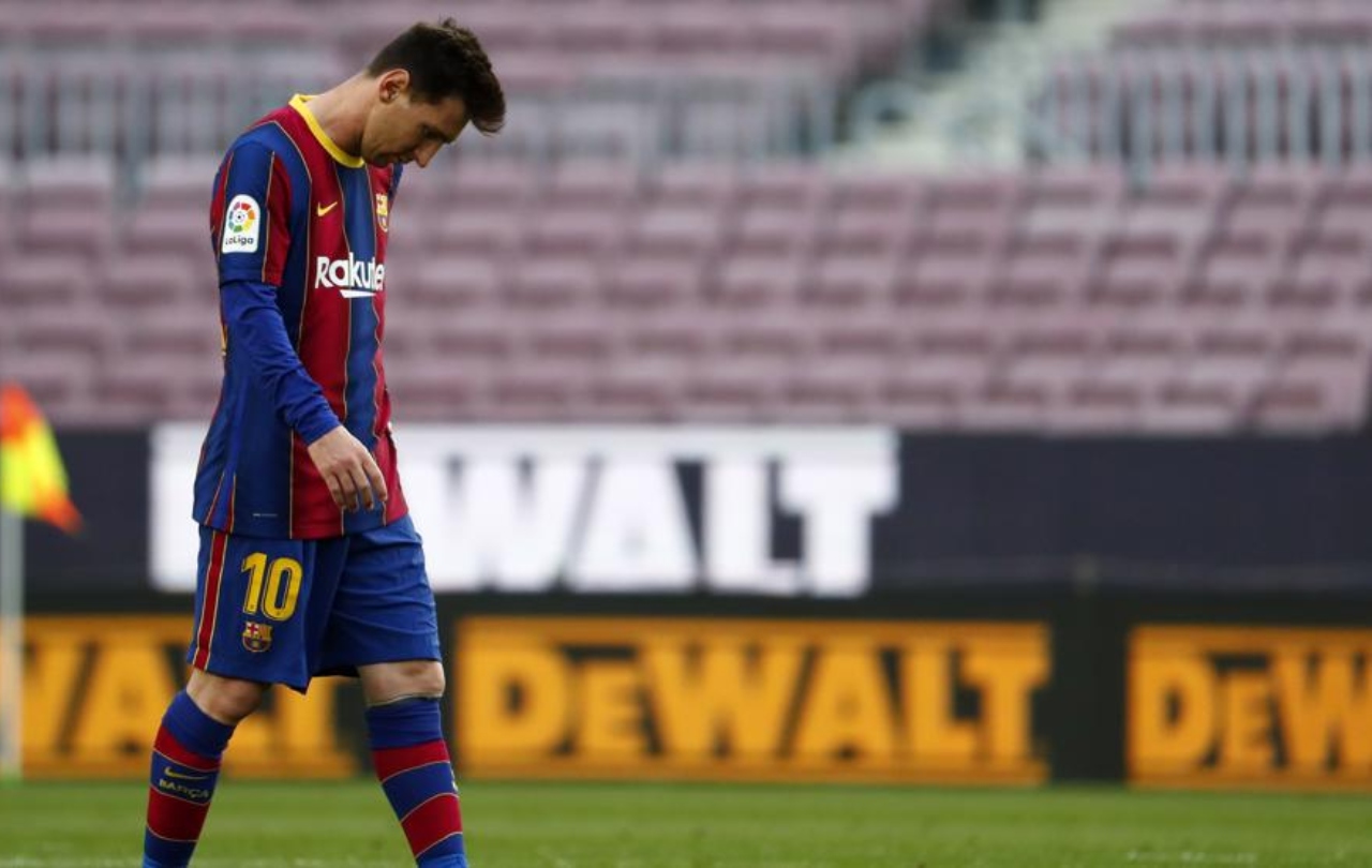 El Barça se hipoteca con Messi, pero tiene un problema más grave: las fichas y sanción 